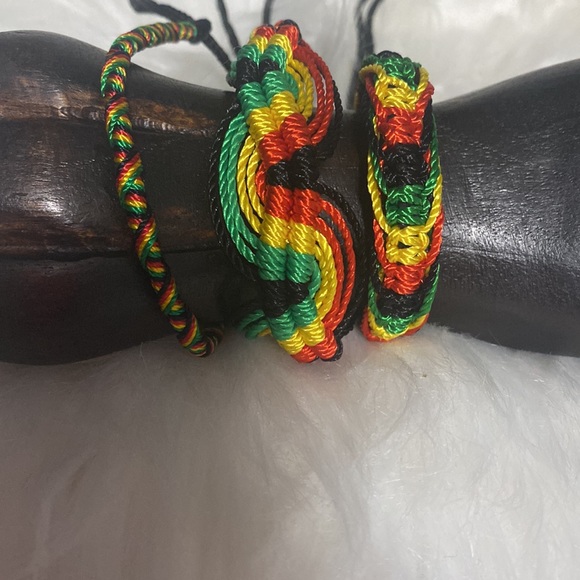 🌸Woven handmade friendship bracelet. Rasta colors 🇯🇲🇿🇦 Made in 🇵🇪 Peru - Picture 9 of 10
